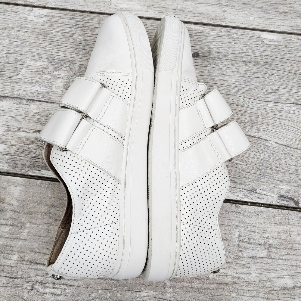 VINCE CAMUTO BRINDY WM 6LEATHER DBL STRAP SNEAKERS - Picture 3 of 10